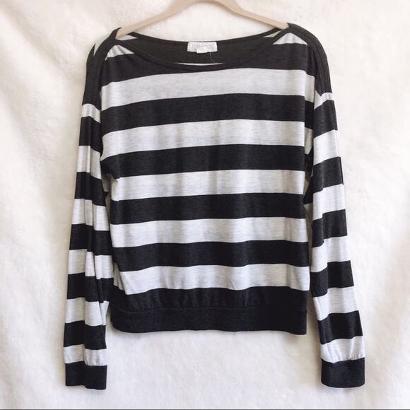 Forever 21 Tops - Forever 21 Gray and White Striped Long Sleeve Top